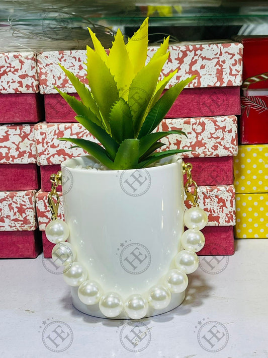 White Chini Pot With Pearl N029