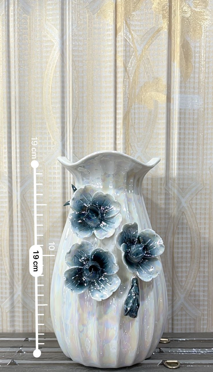 Crystal White Vase GV561